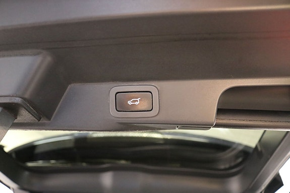 Land Rover Range Rover Sport 23 of 26