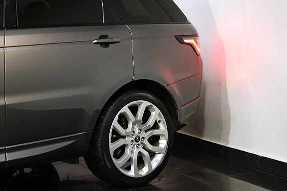 Land Rover Range Rover Sport 26 of 26