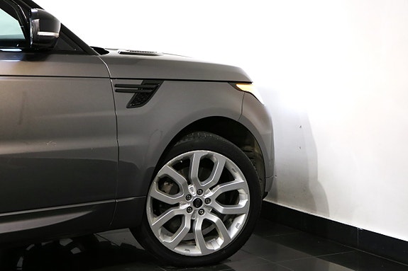 Land Rover Range Rover Sport 25 of 26
