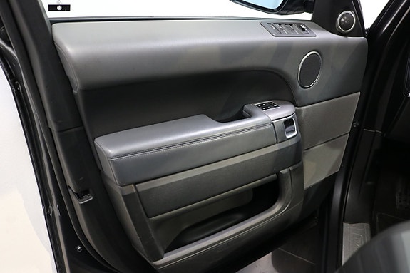 Land Rover Range Rover Sport 8 of 27