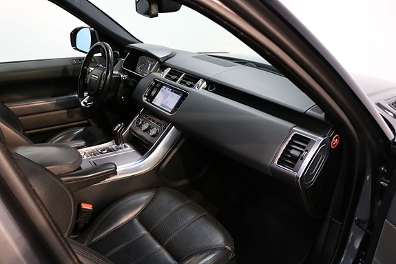 Land Rover Range Rover Sport 14 of 26