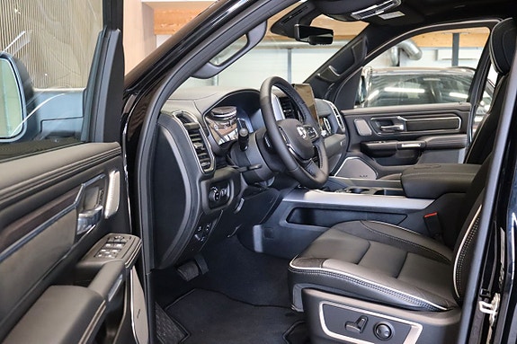 Dodge RAM 1500 6 of 17