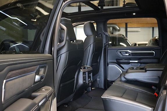 Dodge RAM 1500 9 of 17