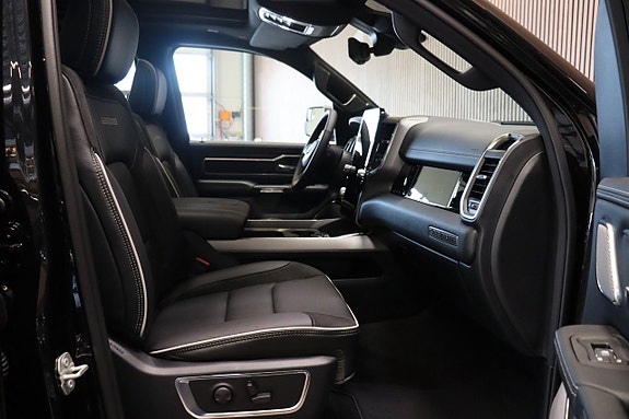 Dodge RAM 1500 7 of 17