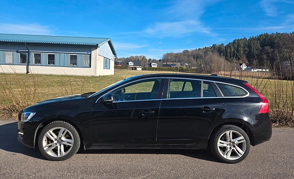Volvo V60 3 of 18