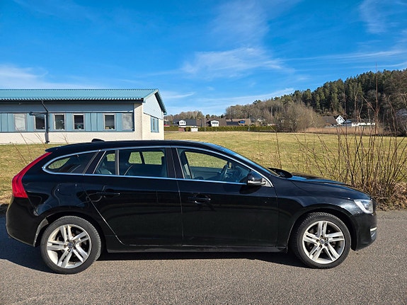 Volvo V60 4 of 18