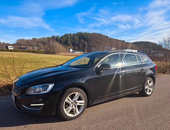 Volvo V60 2 of 18