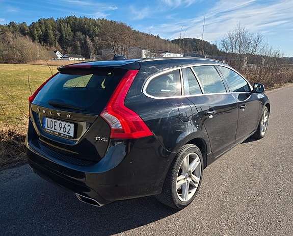Volvo V60 5 of 18