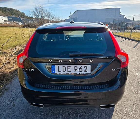 Volvo V60 6 of 18