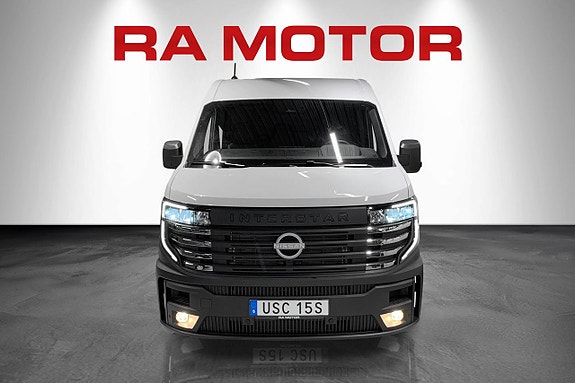 Nissan Interstar 2 of 5