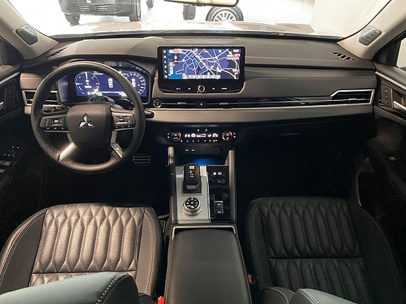 Mitsubishi Outlander 7 of 13