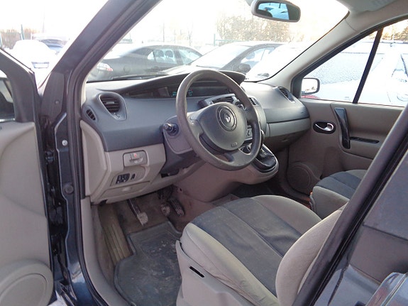 Renault Scenic 14 of 15
