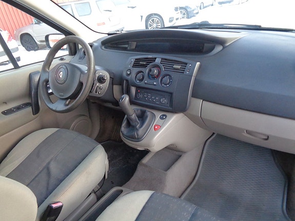 Renault Scenic 9 of 15
