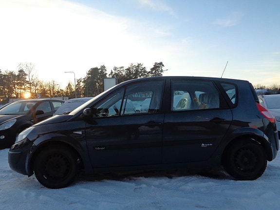 Renault Scenic 2 of 5