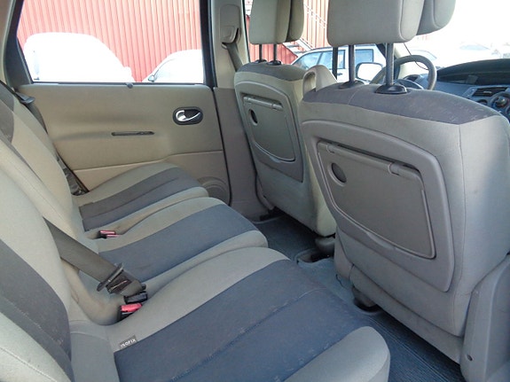 Renault Scenic 10 of 15
