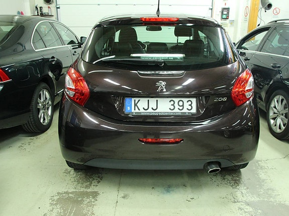 Peugeot 208 7 of 13