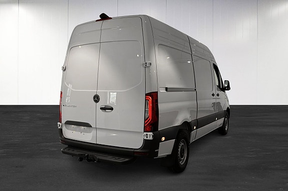 Mercedes-Benz Sprinter 208 4 of 5