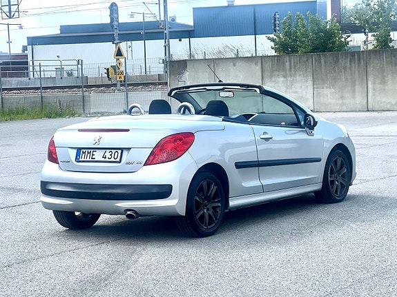 Peugeot 207 CC 4 of 9