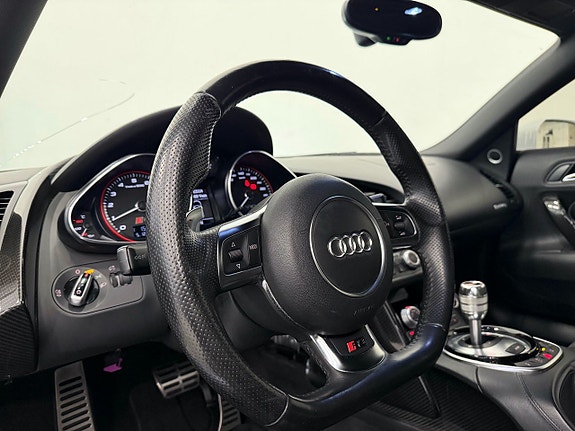 Audi R8 10 of 21