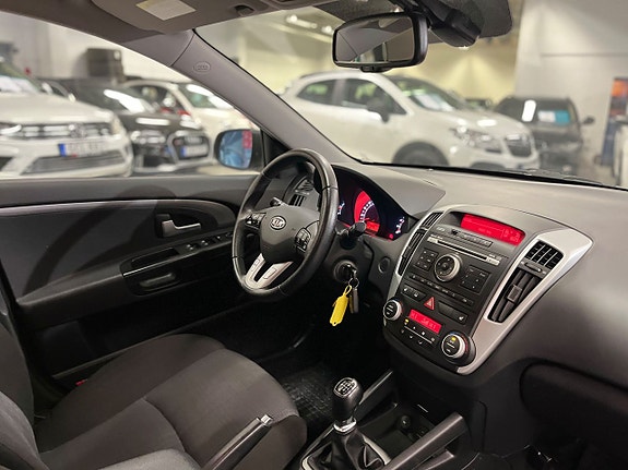 Kia Ceed 14 of 22