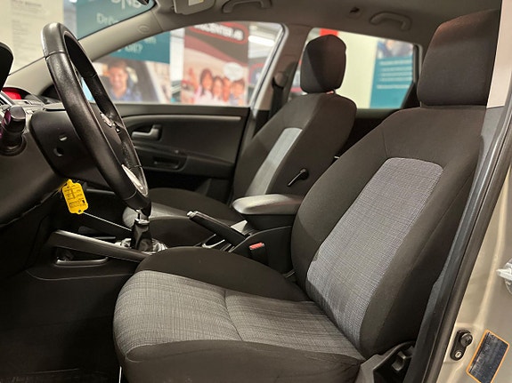 Kia Ceed 12 of 22