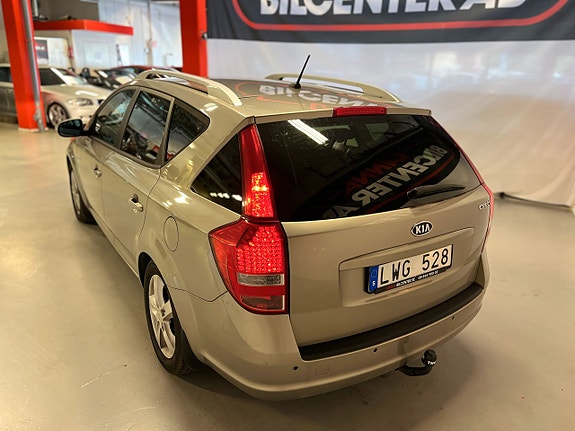 Kia Ceed 10 of 22
