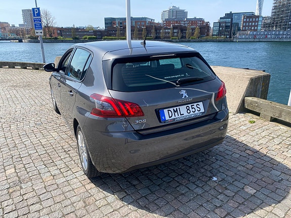 Peugeot 308 7 of 12