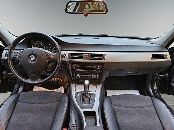 BMW 325i 16 of 18