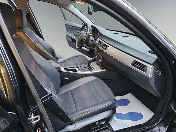 BMW 325i 13 of 18