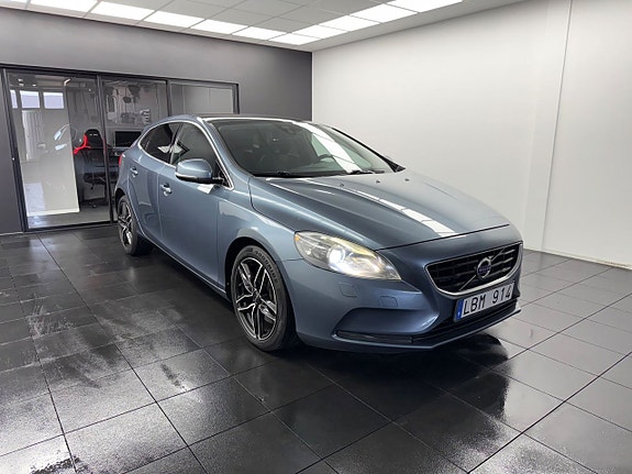 Volvo V40 4 of 5