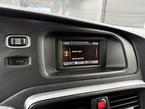 Volvo V40 14 of 23