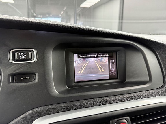 Volvo V40 13 of 23