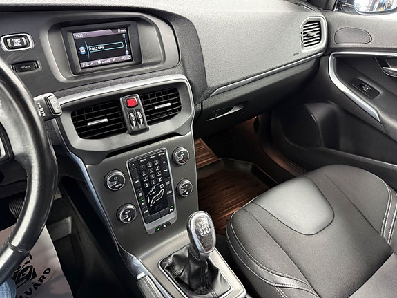 Volvo V40 12 of 23