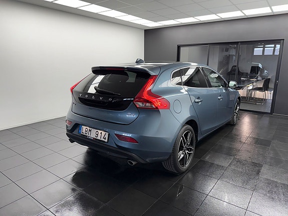 Volvo V40 5 of 5