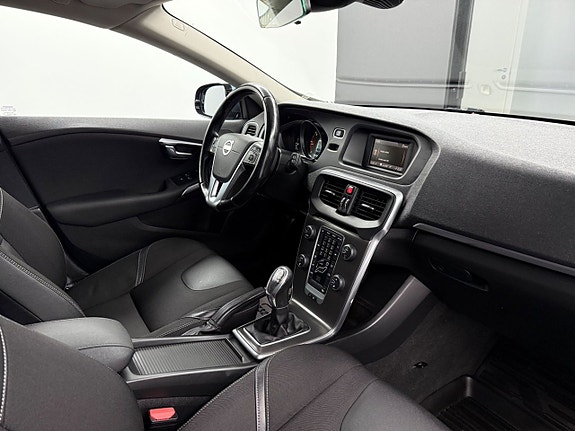 Volvo V40 18 of 23