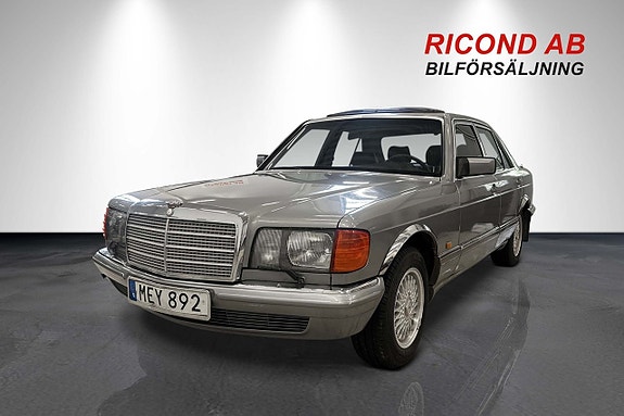 Mercedes-Benz 300 SE 8 of 23