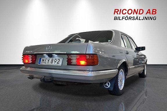 Mercedes-Benz 300 SE 12 of 23