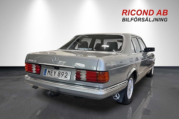 Mercedes-Benz 300 SE 5 of 23