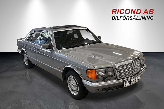 Mercedes-Benz 300 SE 10 of 23