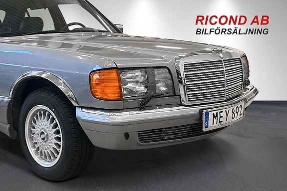 Mercedes-Benz 300 SE 11 of 23