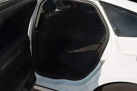 Ford Mondeo 8 of 14