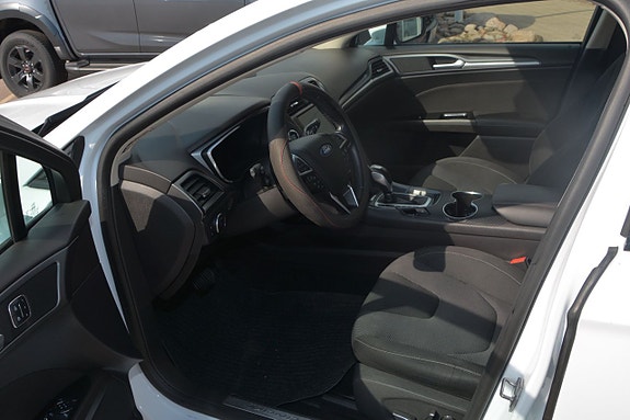 Ford Mondeo 9 of 14