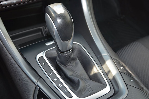 Ford Mondeo 13 of 14