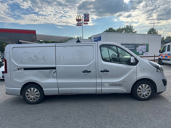 Opel Vivaro 4 of 5