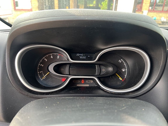Opel Vivaro 13 of 15
