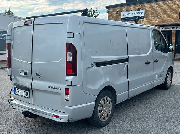 Opel Vivaro 5 of 5