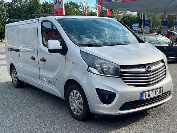 Opel Vivaro 8 of 15