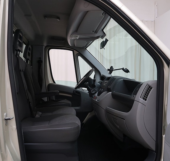 Peugeot Boxer 14 of 18