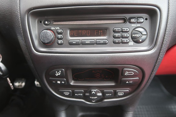 Peugeot 206 CC 14 of 18