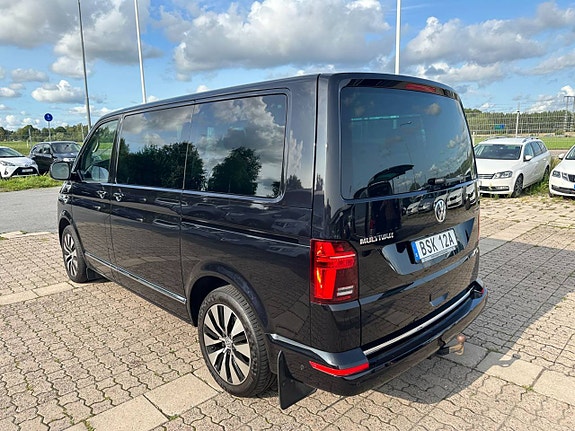 Volkswagen Multivan 2 of 5